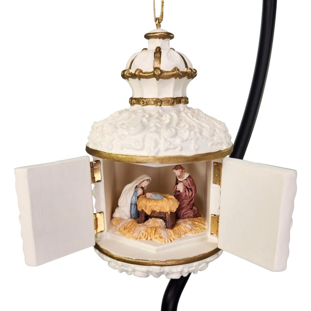 Hallmark Ornament The‎ Christmas Story Nativity Scene Embossed QX6897 Opens Vtg